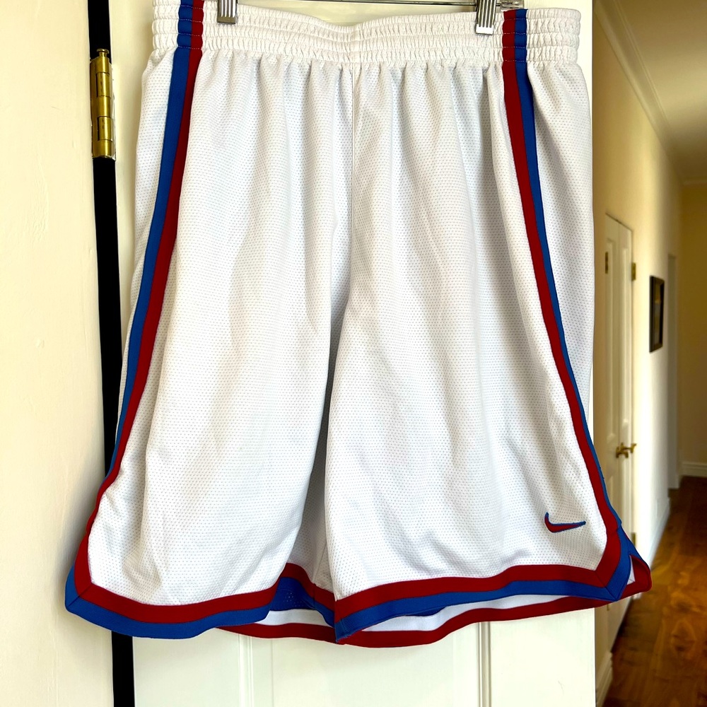 NIKE BASKETBALL SHORTS SZ-XL GREAT CONDITION 🏀🏀